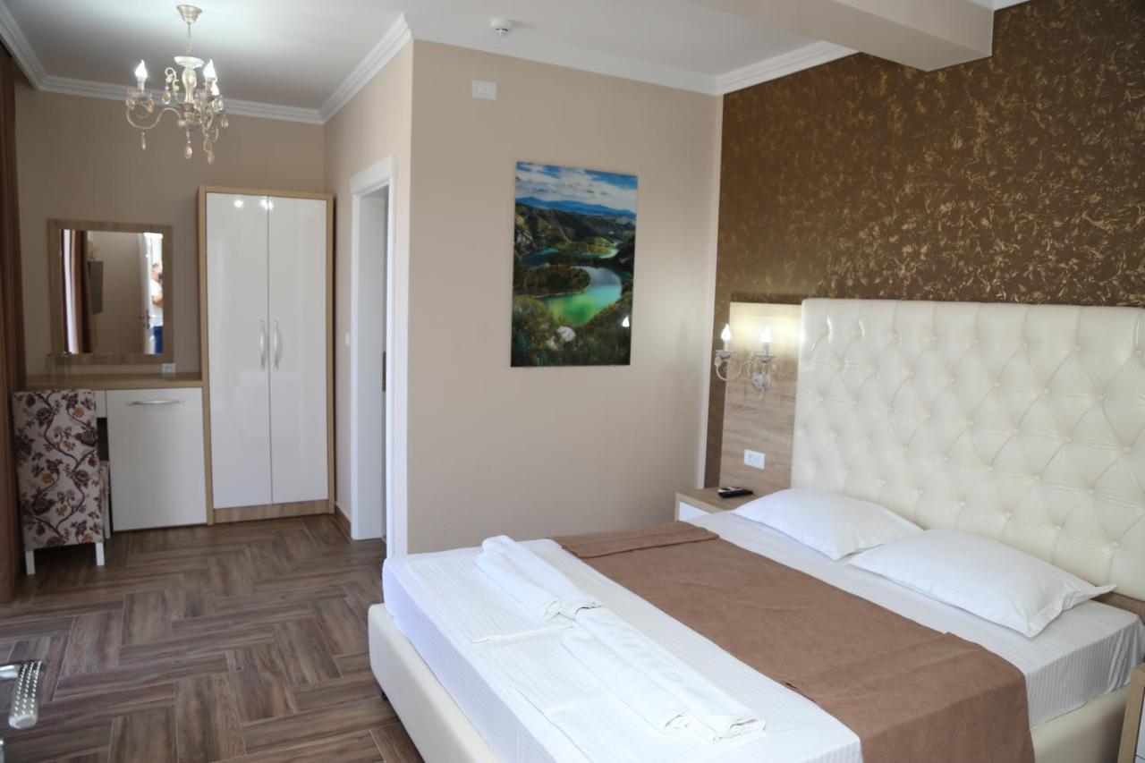 Hotel Metropolis Ulcinj Exterior foto