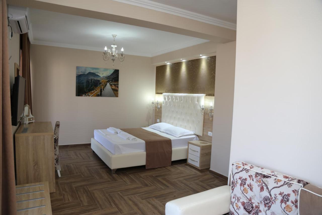 Hotel Metropolis Ulcinj Exterior foto