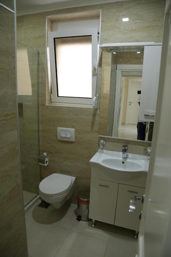Hotel Metropolis Ulcinj Exterior foto